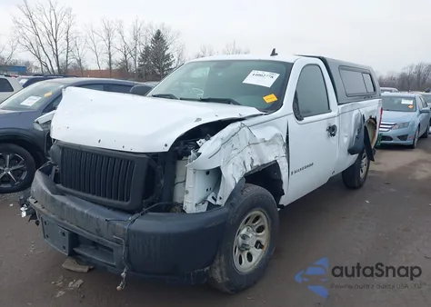 2007 Chevrolet Silverado 1500 Work Truck from USA, damaged, VIN 1GCEC14C97E517401